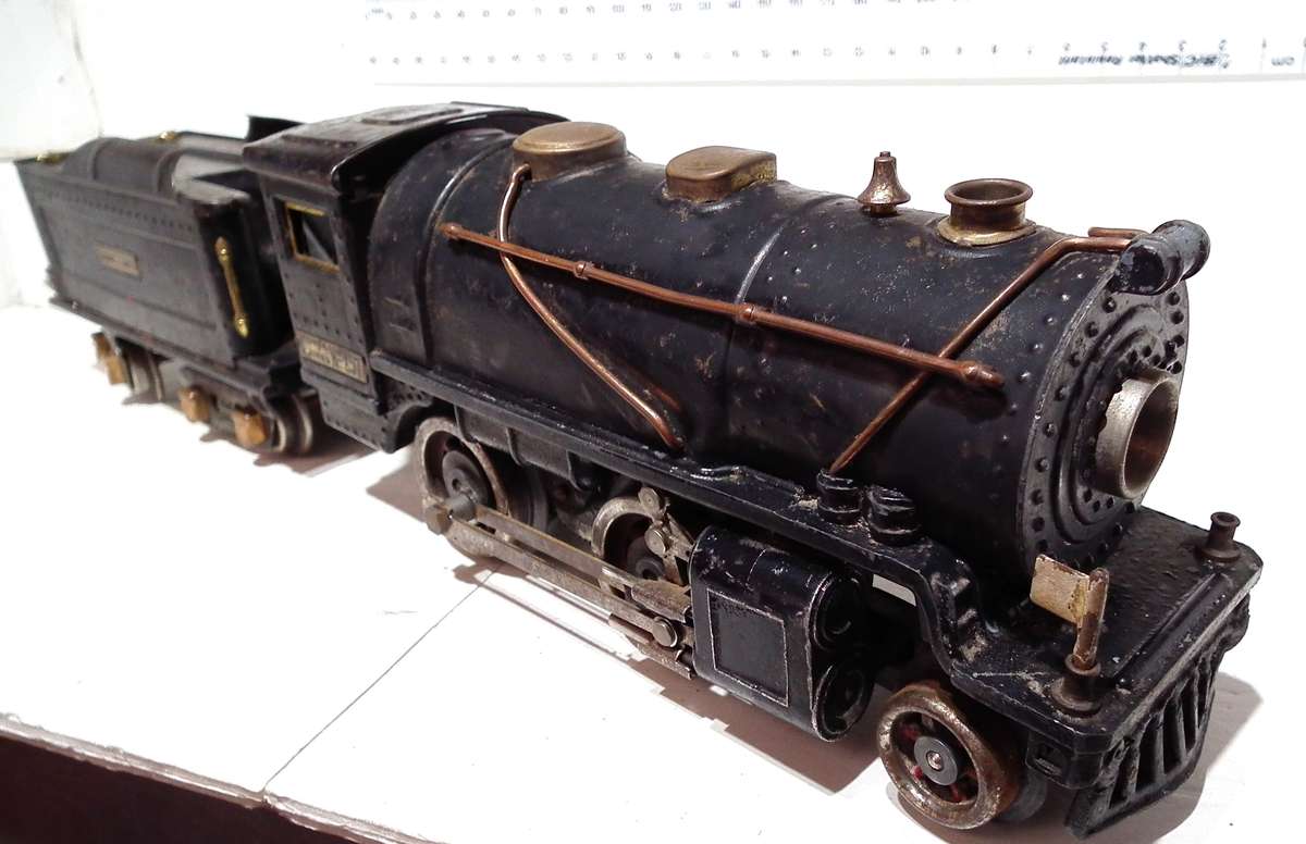 LIONEL O:  Vintage Pre-War 2-4-0 Steam Loco and Tender in Fair Used, condition(USA)