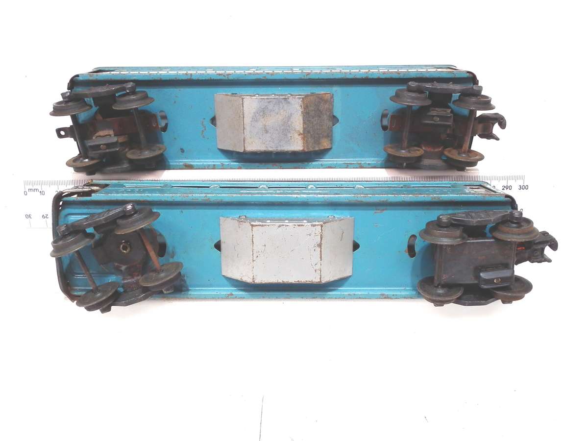 LIONEL O: Pre-War "PULLMAN + OBSERVATION" Passenger Coaches in Fair Used condition(USA)