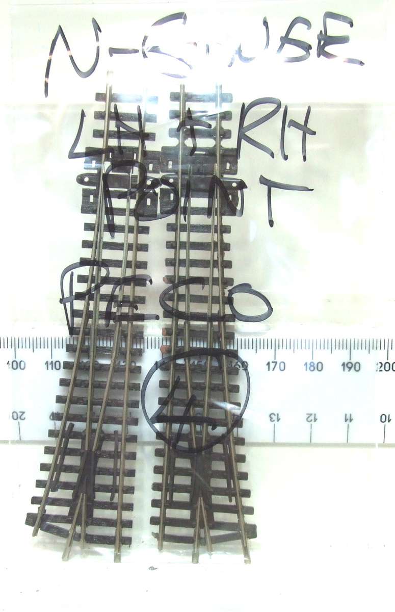 PECO N: These Nickel Silver Points LH + RH are up for Auction in GOOD Used Condition.(England)