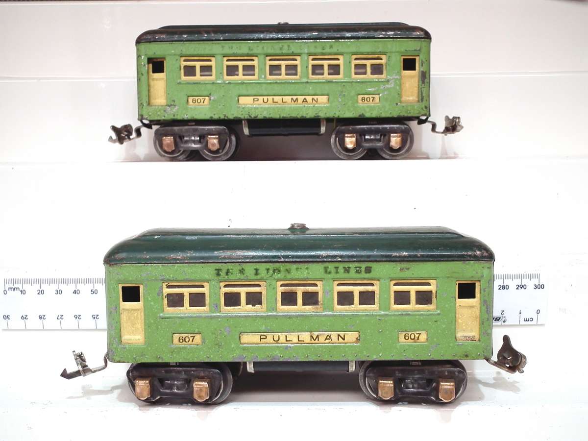 LIONEL O: Pre-War "PULLMAN" Passenger Coaches in Fair Used condition(USA)