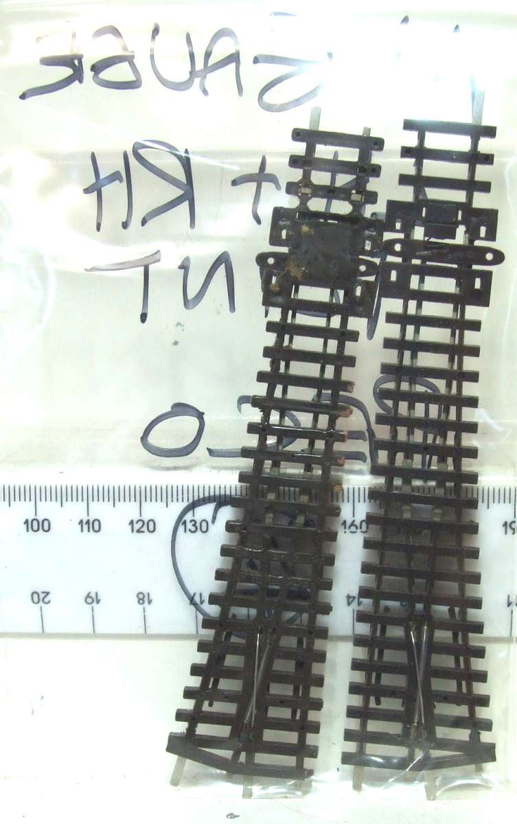 PECO N: These Nickel Silver Points LH + RH are up for Auction in GOOD Used Condition.(England)