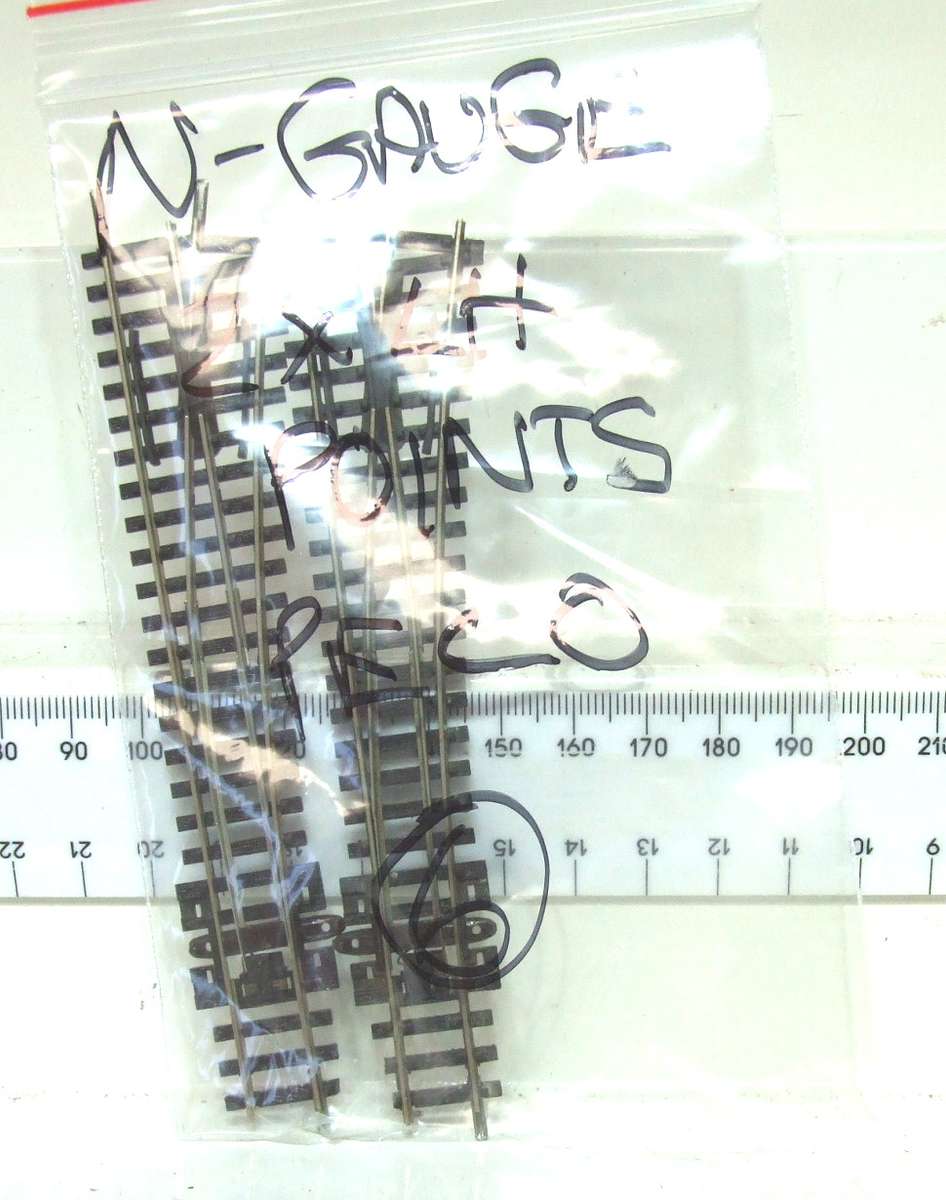 PECO N: These Nickel Silver Points 2x LH are up for Auction in GOOD Used Condition.(England)