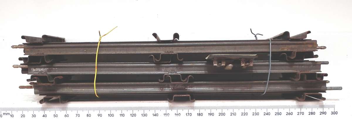 LIONEL O:  6x Vintage 3 Rail Strait Metal Track in Fair Used, Condition(USA)