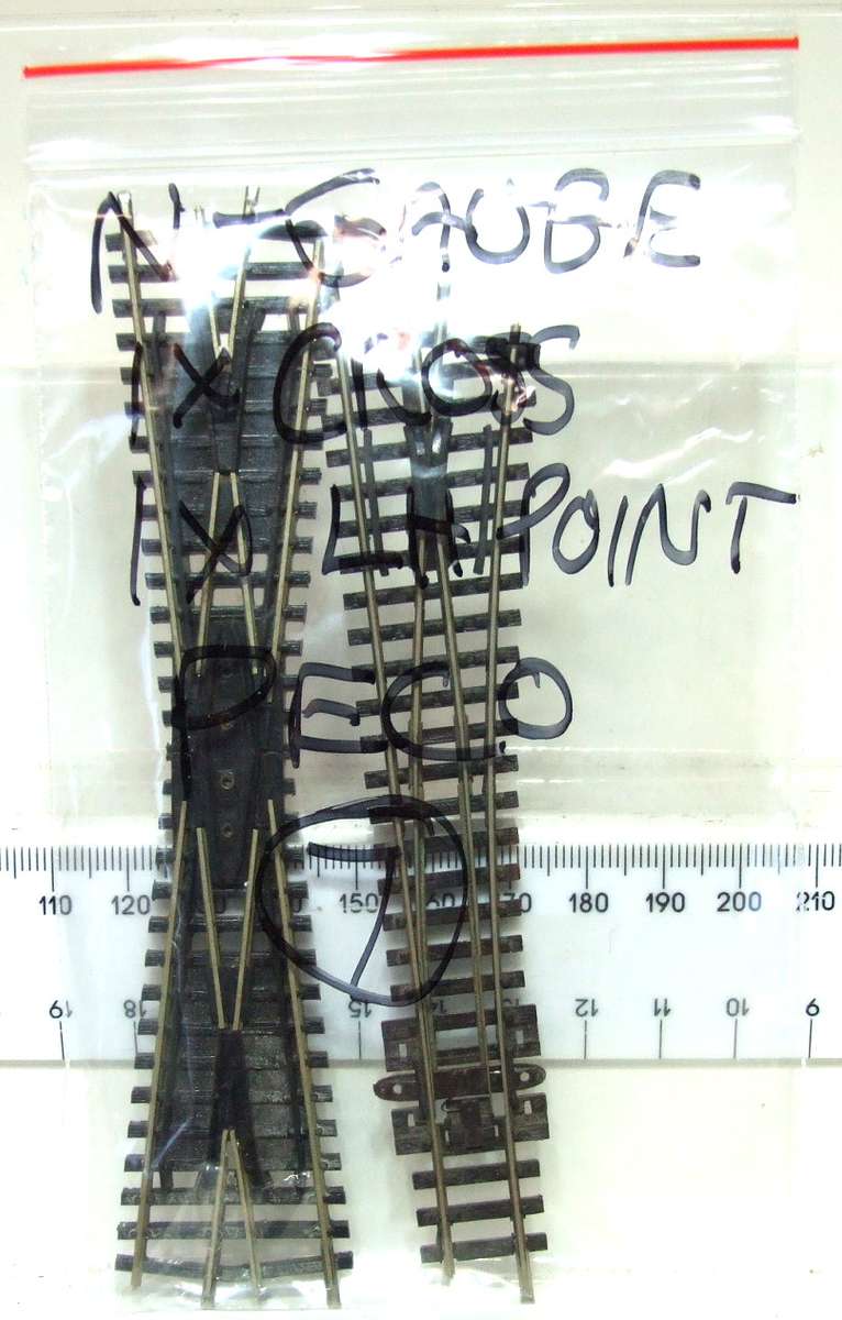 PECO N: These Nickel Silver Point LH + Crossover are up for Auction in GOOD Used Condition.(England)