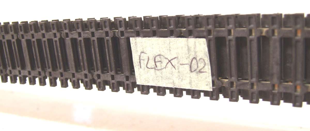 PECO STREAMLINE HO/OO: This 5pc Nickel Silver Flex Track is in Like New Un-Used Condition.(England)