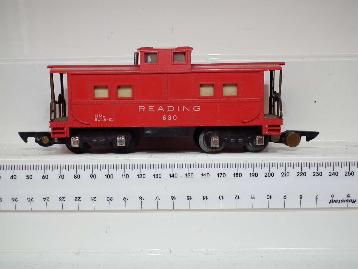 AMERICAN FLYER S:  Vintage Caboose in Good Un- Boxed condition(USA)