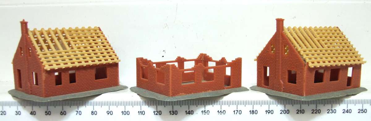 SCENERY N:  PRICE DROP 3x Plastic Houses under Construction in Good Used Condition.