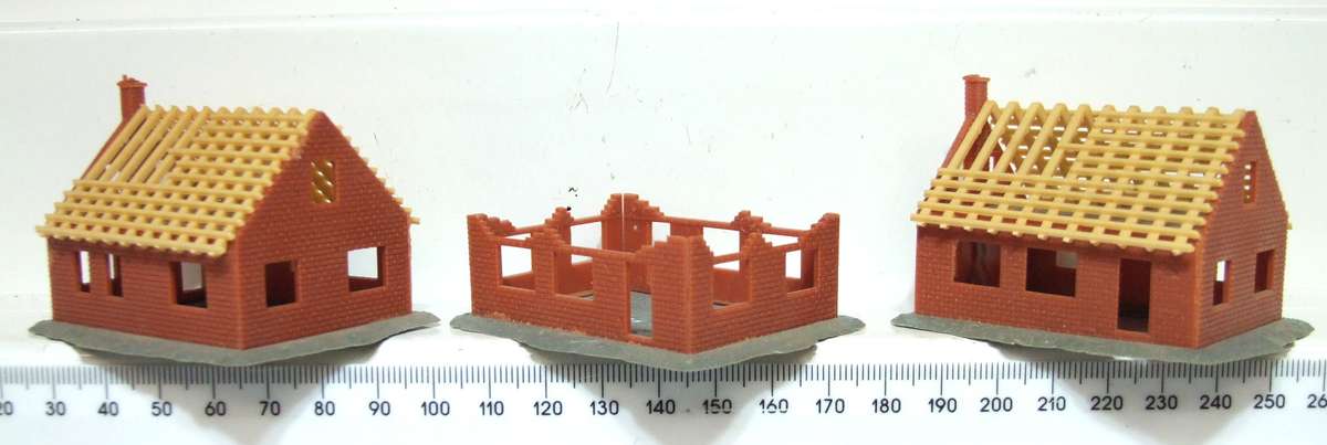 SCENERY N:  PRICE DROP 3x Plastic Houses under Construction in Good Used Condition.
