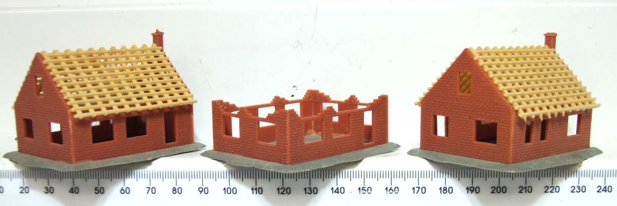 SCENERY N:  PRICE DROP 3x Plastic Houses under Construction in Good Used Condition.