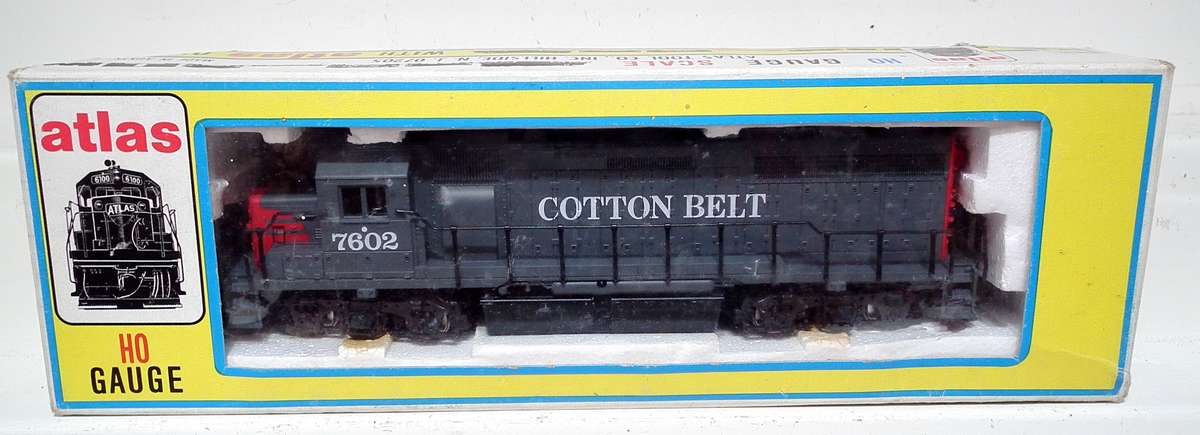 ATLAS HO:  Detailed CB 4 Axial GP 40 Diesel Loco in Like New Boxed Operational condition.(Austria)