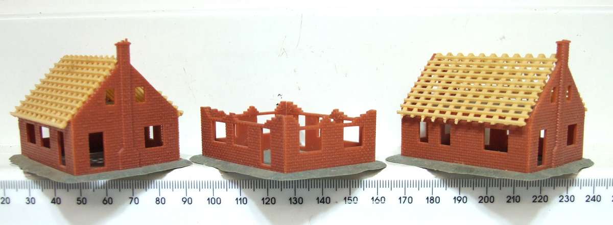 SCENERY N:  PRICE DROP 3x Plastic Houses under Construction in Good Used Condition.