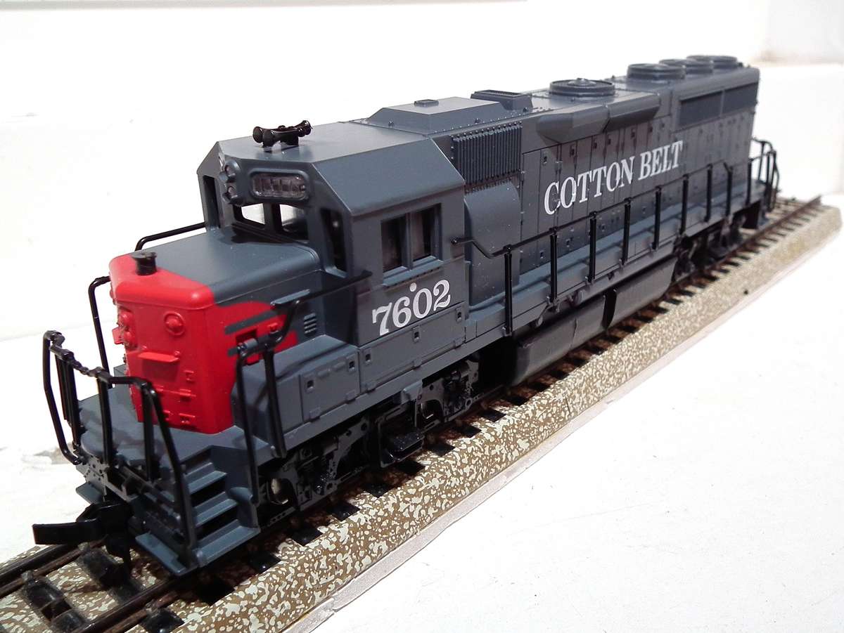 ATLAS HO:  Detailed CB 4 Axial GP 40 Diesel Loco in Like New Boxed Operational condition.(Austria)