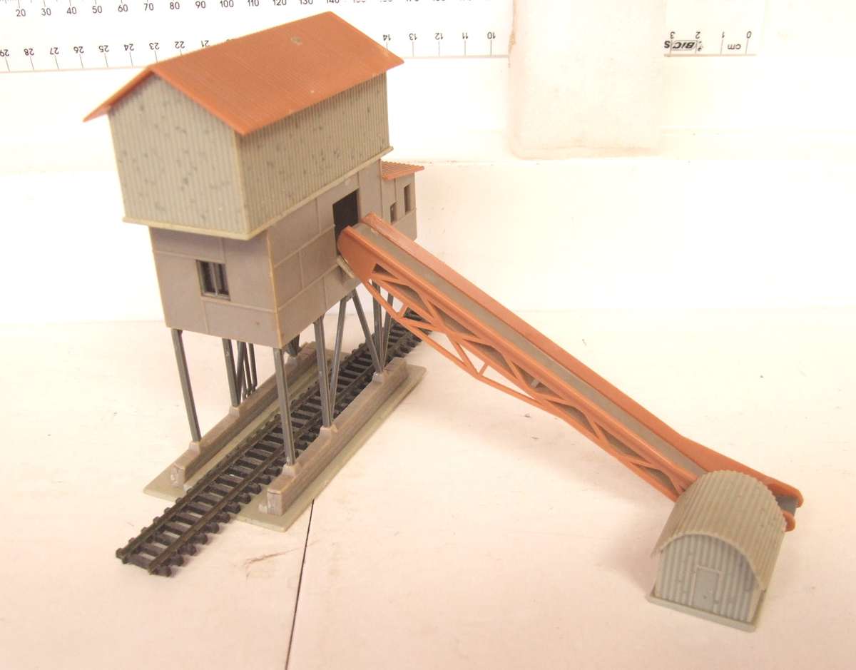 FALLER N: This Coal Loading Dock is Available for Purchase in Good Condition.