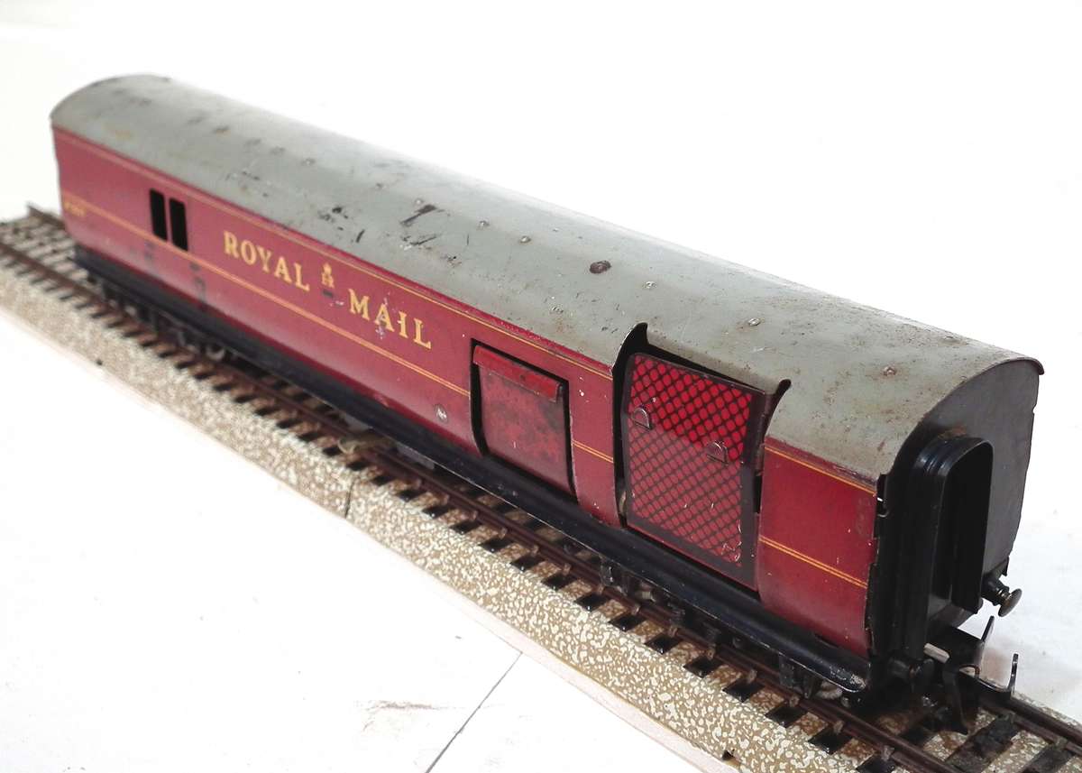 HORNBY DUBLO OO: Vintage English All Metal Royal Mail Coach in Fair Un-Boxed condition(England)