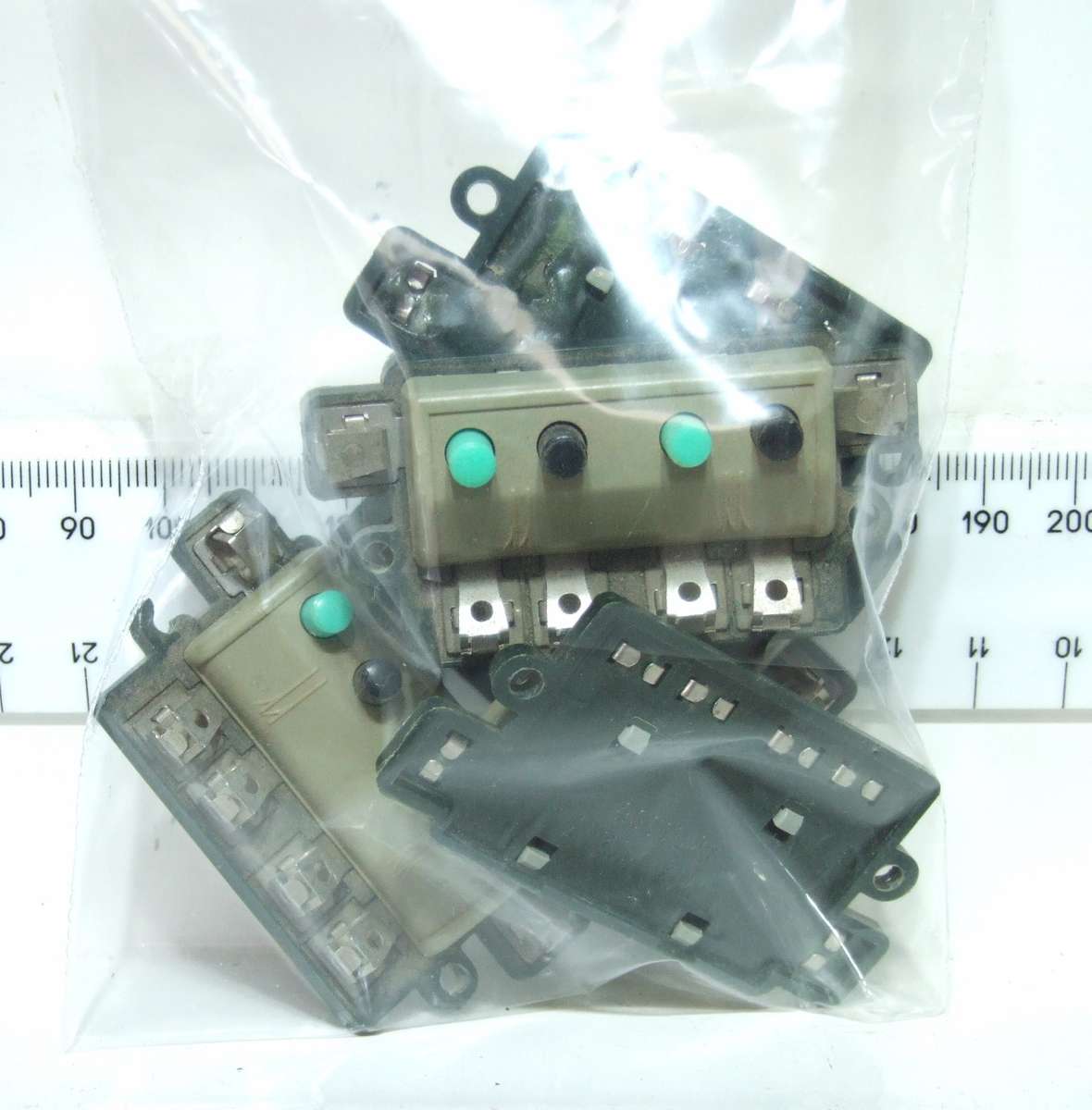 LIMA HO/OO: These Five Push to Activate Point Switches are in decent used condition.