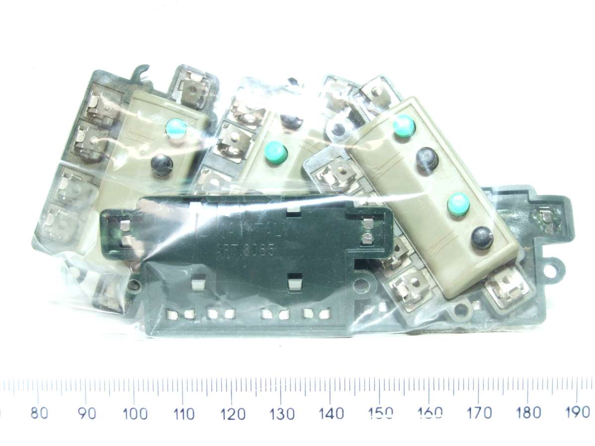 LIMA HO/OO: These Five Push to Activate Point Switches are in decent used condition.