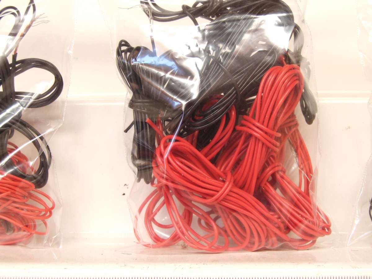 WIRE HO/OO: On Auction is this Lot of Wires, some with Fishplates in usable condition.