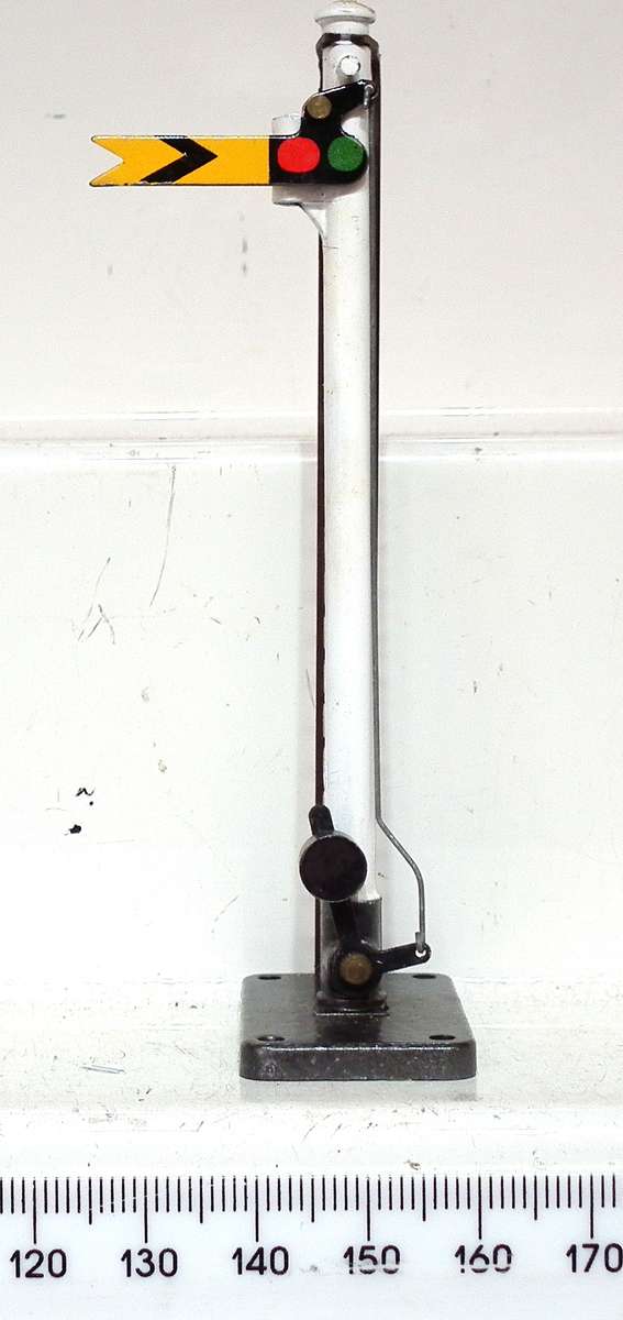 TRI-ANG OO: Vintage Single Mast Railway Signal(R43) in Fair Used condition(England)