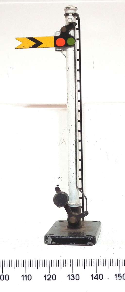 TRI-ANG OO: Vintage Single Mast Railway Signal(R43) in Fair Used condition(England)