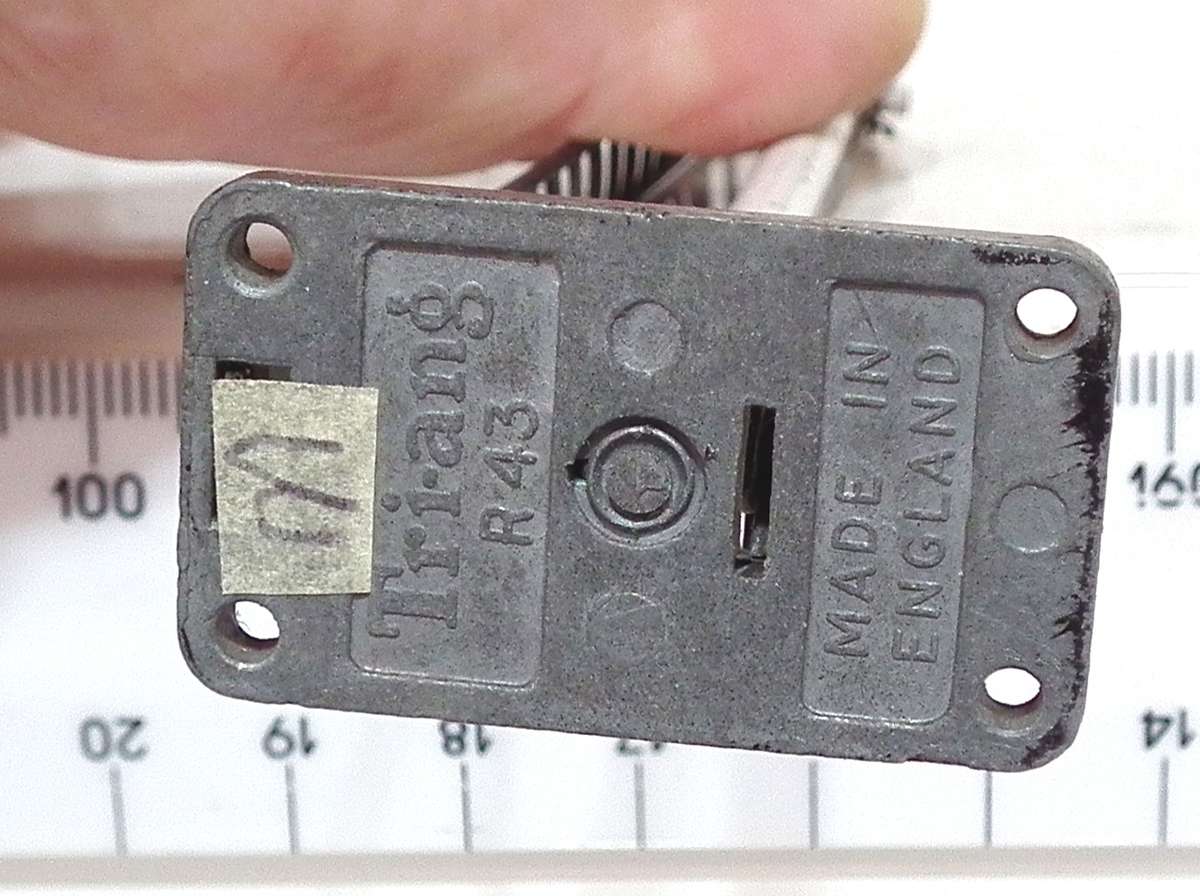 TRI-ANG OO: Vintage Single Mast Railway Signal(R43) in Fair Used condition(England)