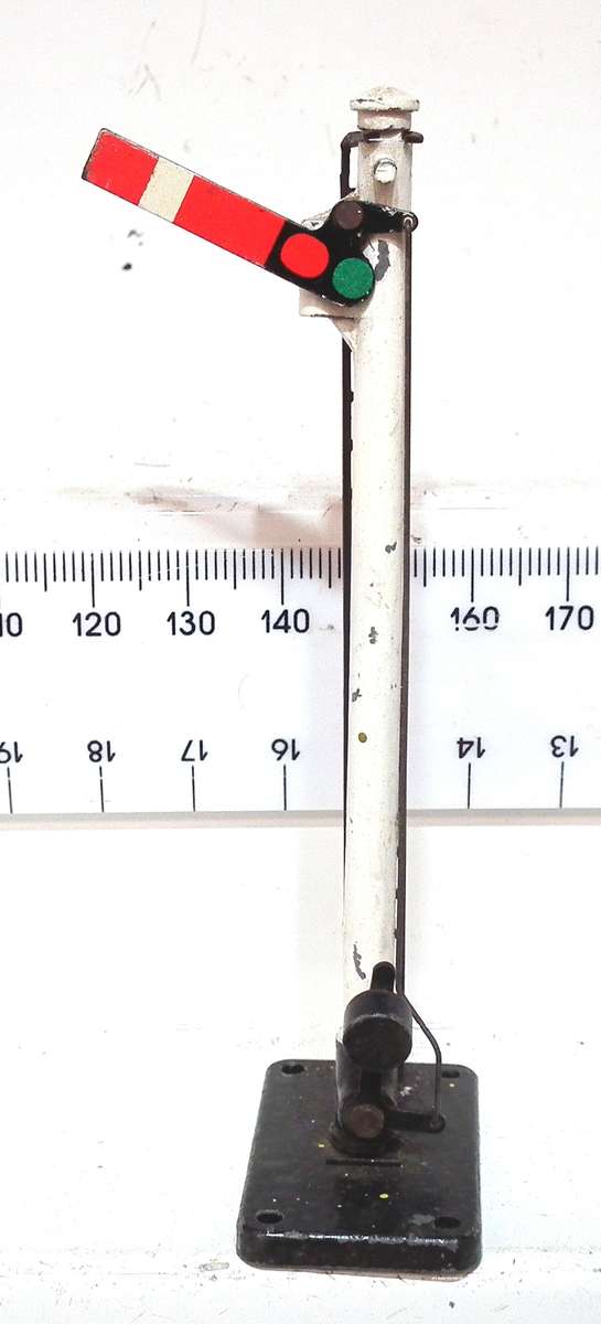 TRI-ANG OO: Vintage Single Mast Railway Signal(R43) in Fair Used condition(England)