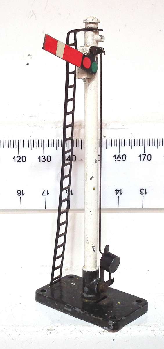 TRI-ANG OO: Vintage Single Mast Railway Signal(R43) in Fair Used condition(England)