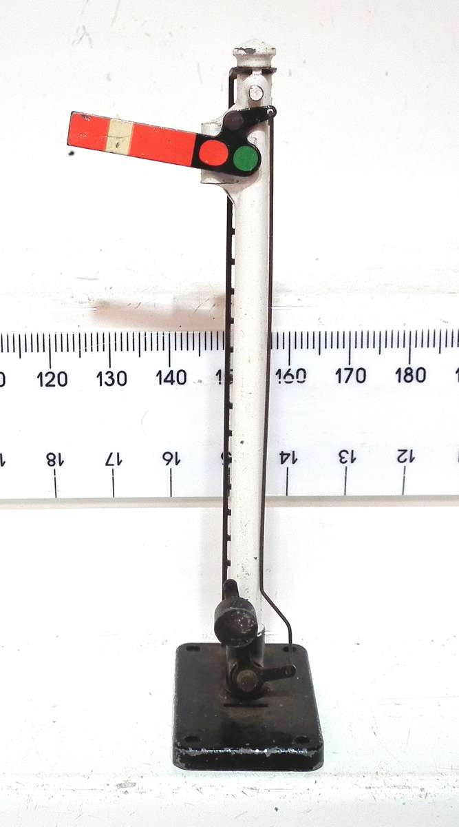 TRI-ANG OO: Vintage Single Mast Railway Signal(R43) in Fair Used condition(England)