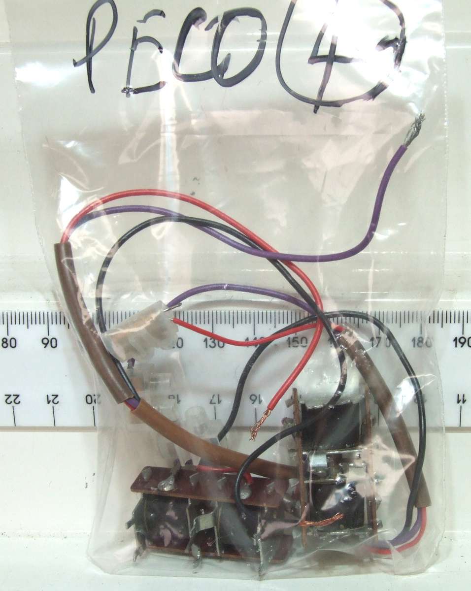 PECO HO/OO/N: These wired point motors are in good used condition. (England)