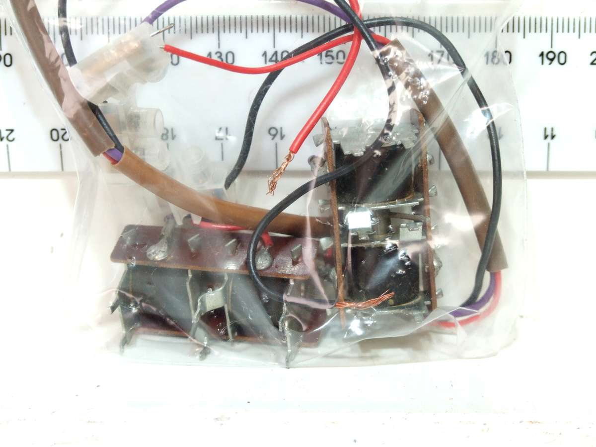 PECO HO/OO/N: These wired point motors are in good used condition. (England)