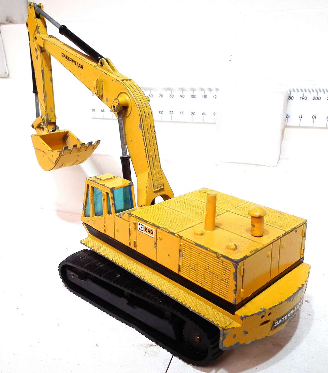 NZG 1:50 : Detailed  CAT 245 Digger Loader in Fair, Un-Boxed Used Condition.(GR)