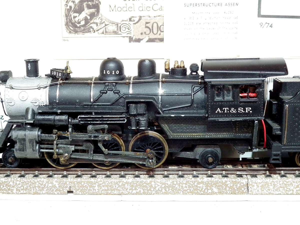 ROUNDHOUSE HO: Detailed Metal 2-6-2 AT&FS Steam Loco with Tender in Good Running Condition.(USA)