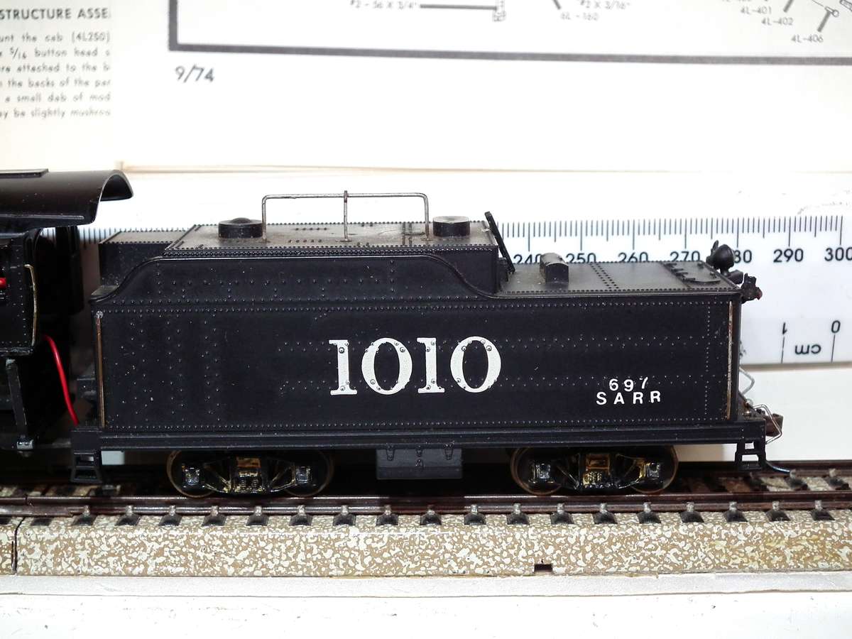 ROUNDHOUSE HO: Detailed Metal 2-6-2 AT&FS Steam Loco with Tender in Good Running Condition.(USA)