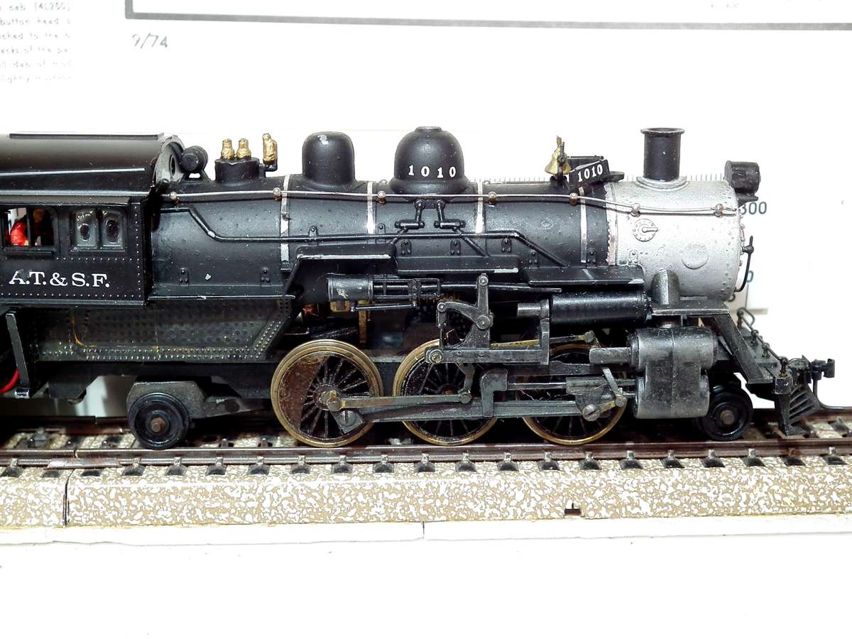 ROUNDHOUSE HO: Detailed Metal 2-6-2 AT&FS Steam Loco with Tender in Good Running Condition.(USA)