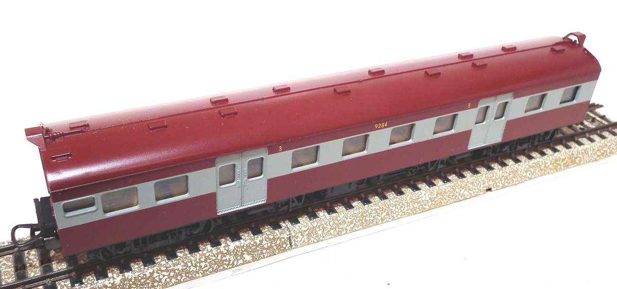 LIMA HO: SAR Suburban 3rd Class Passenger Coach in Like New Boxed condition(Italy)