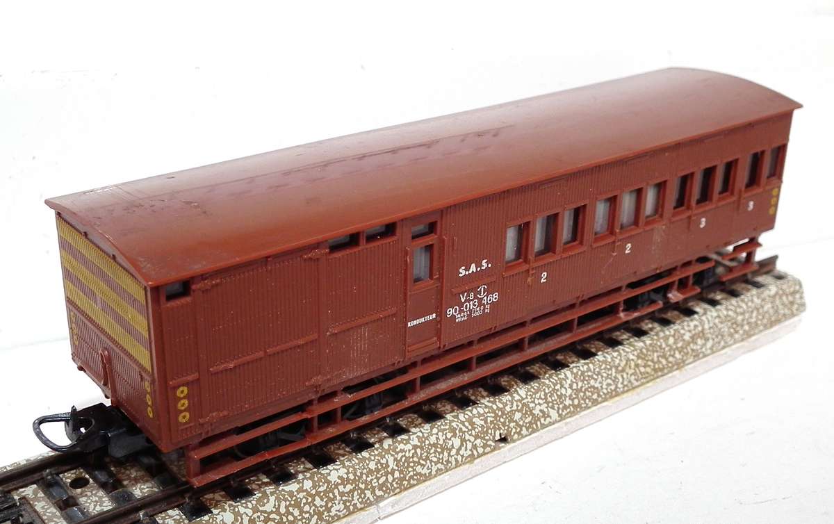 LIMA HO: SAR V8 Guards Van in Good Used Condition(Italy)