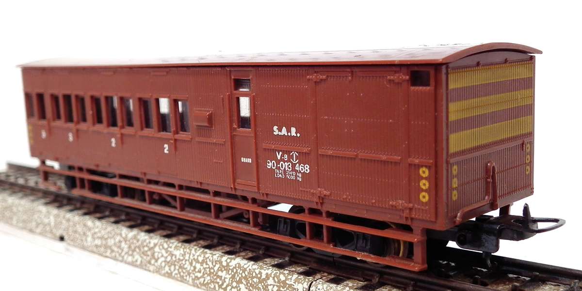 LIMA HO: SAR V8 Guards Van in Good Used Condition(Italy)