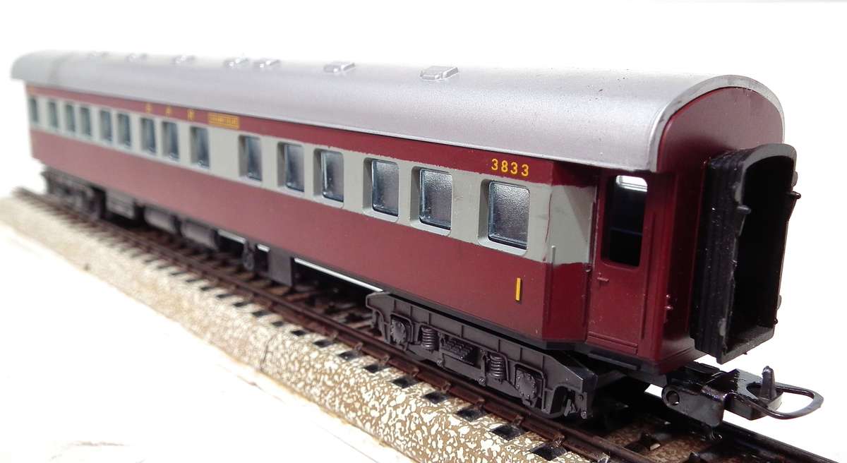 LIMA HO: SAR `Trans Karoo JOHANNESBURG` 1st Class Coach in Good, Used and Un-boxed condition(Italy)