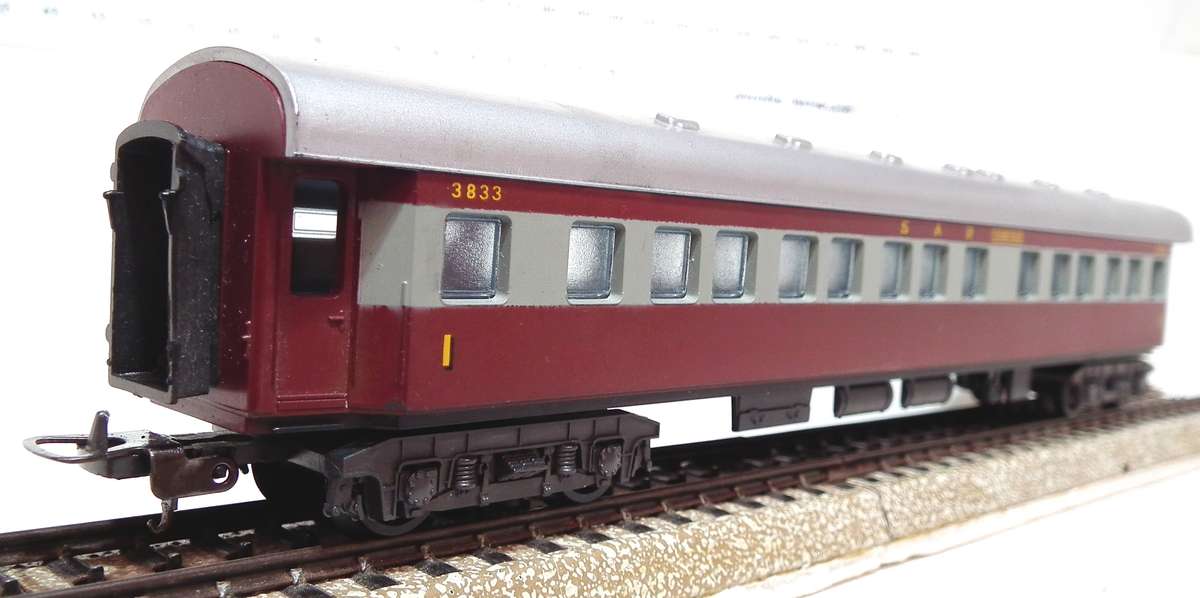 LIMA HO: SAR `Trans Karoo JOHANNESBURG` 1st Class Coach in Good, Used and Un-boxed condition(Italy)