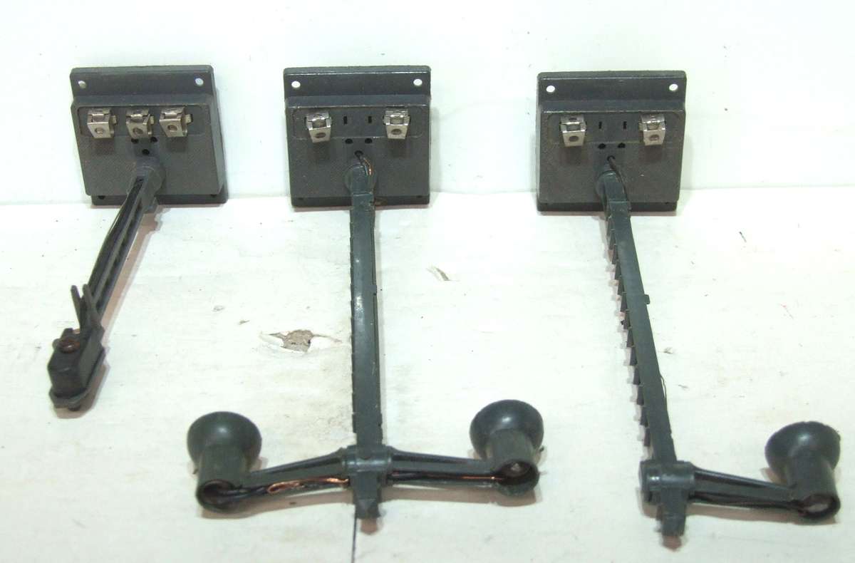 LIMA HO:  Plastic 12v Street Lights + Traffic Signal in Fair Used Operational Condition.(Italy)