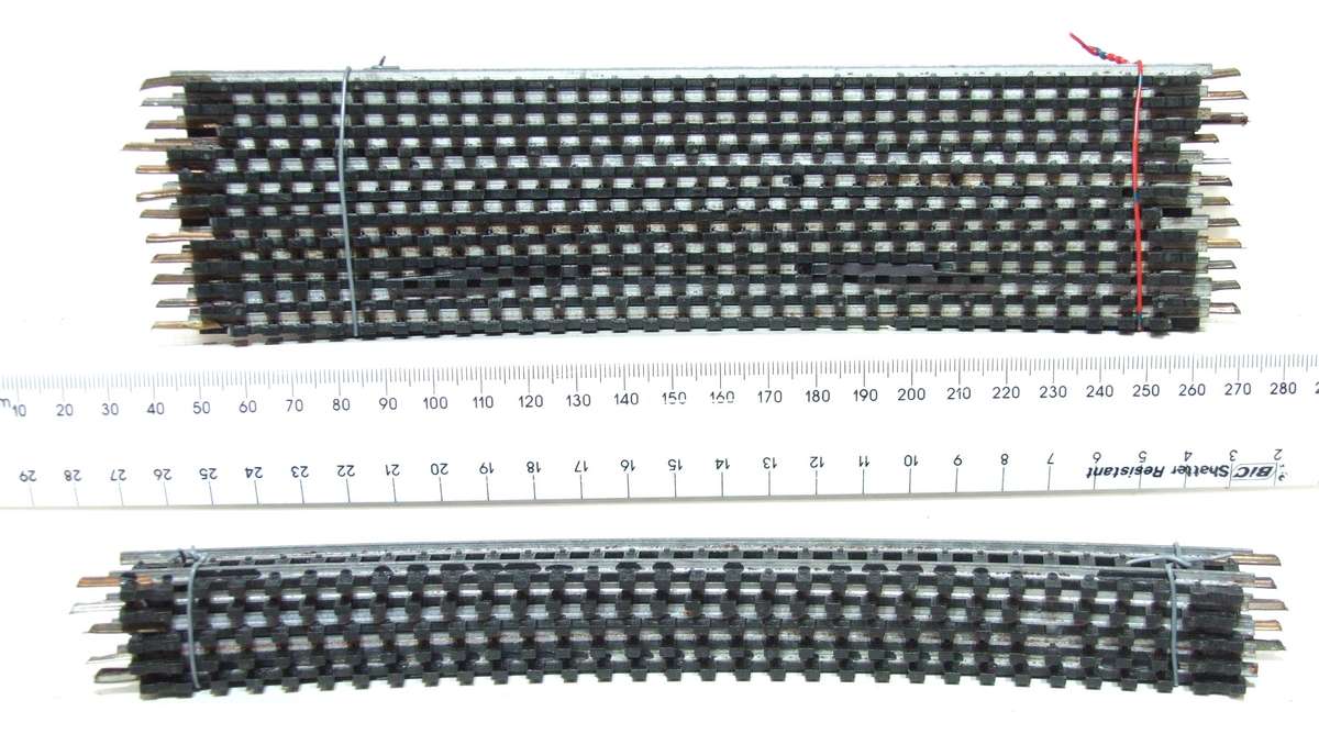 LIMA HO: 17pc Curved Steel Track in Fair Used un-boxed condition.(Italy))