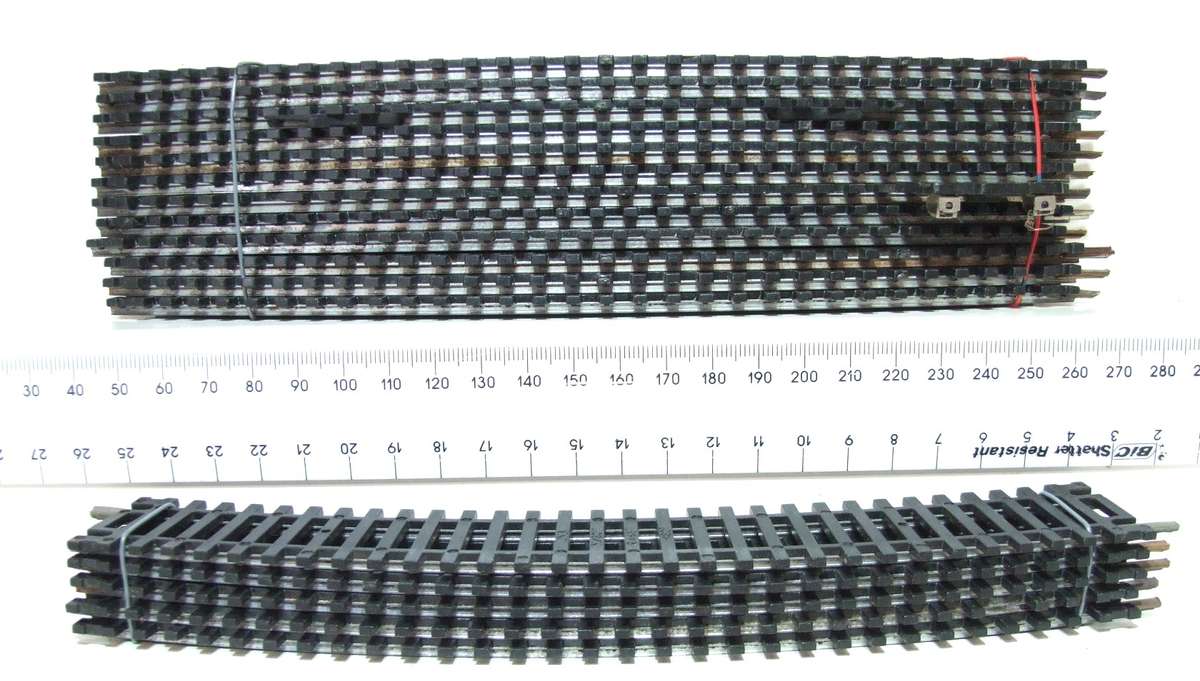 LIMA HO: 17pc Curved Steel Track in Fair Used un-boxed condition.(Italy))