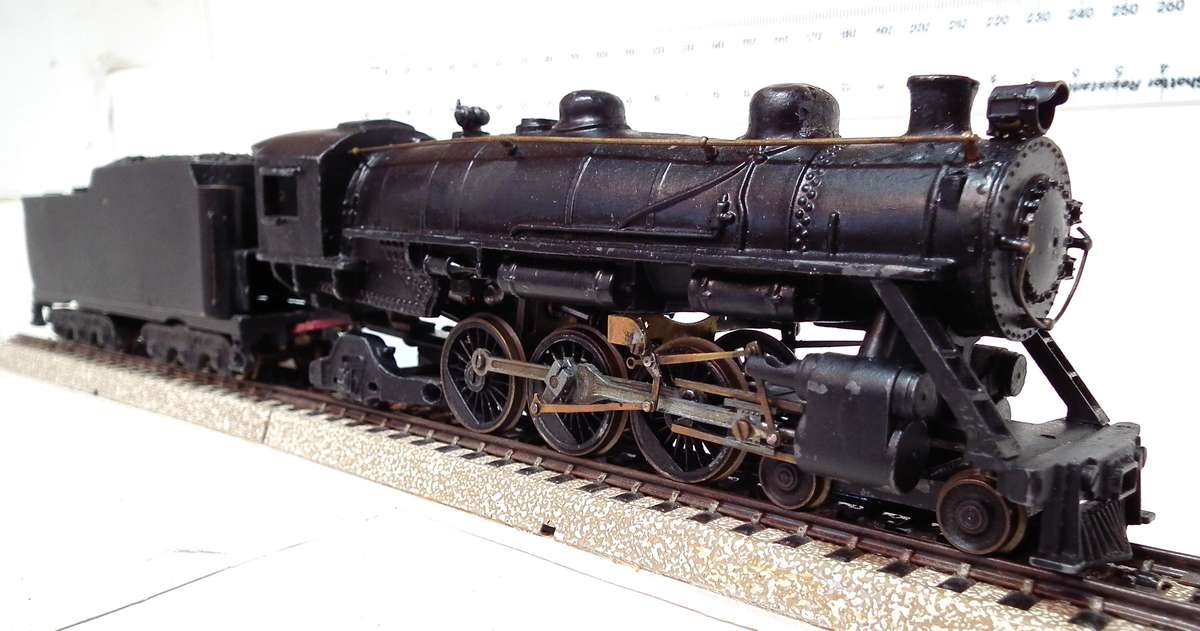 VARNEY OO: Detailed All Metal 4-6-2 Steam Loco with Tender in Fair Running Condition.(USA)
