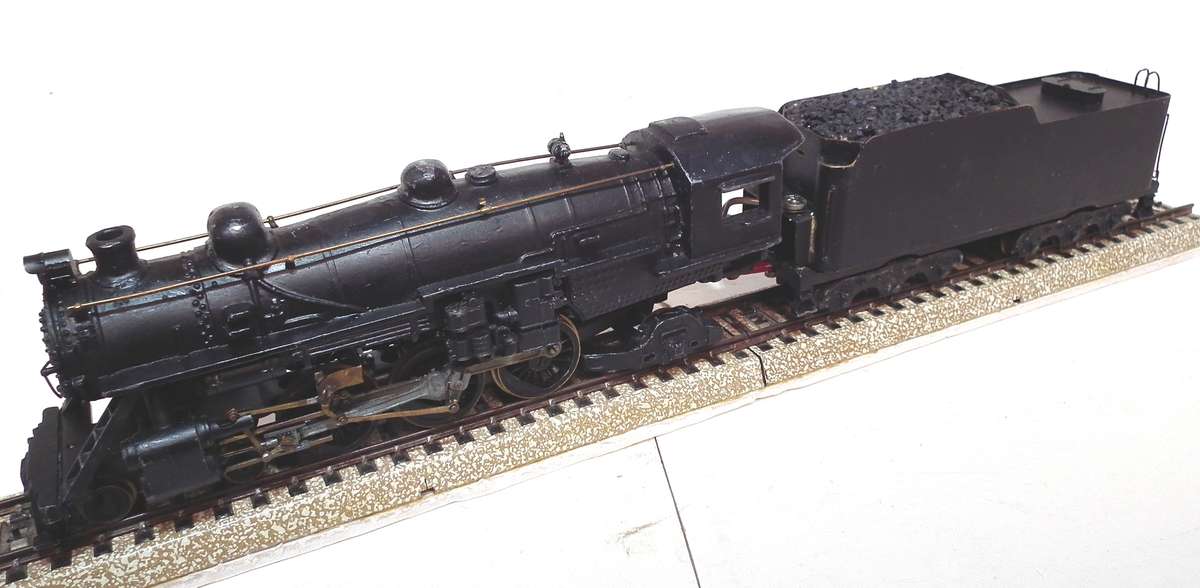 VARNEY OO: Detailed All Metal 4-6-2 Steam Loco with Tender in Fair Running Condition.(USA)