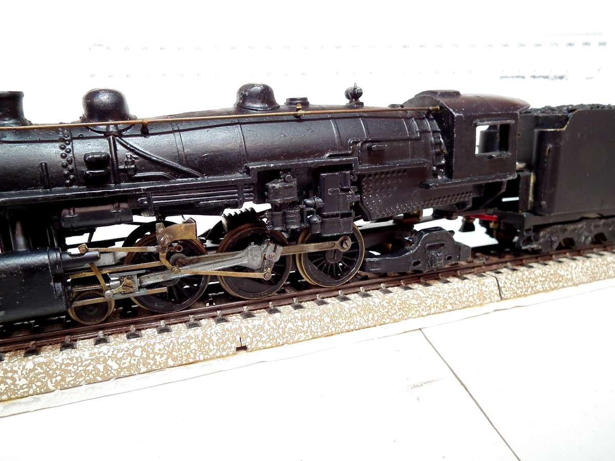 VARNEY OO: Detailed All Metal 4-6-2 Steam Loco with Tender in Fair Running Condition.(USA)