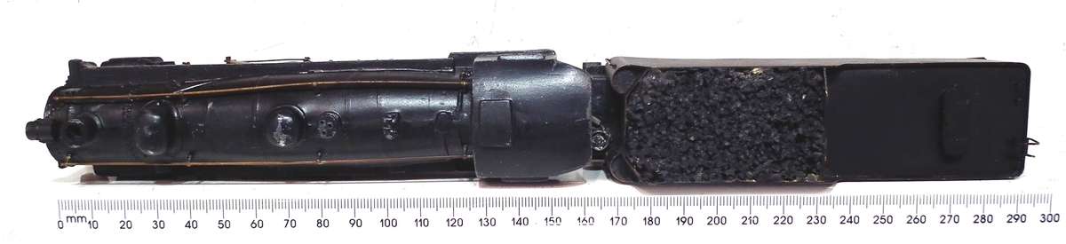 VARNEY OO: Detailed All Metal 4-6-2 Steam Loco with Tender in Fair Running Condition.(USA)