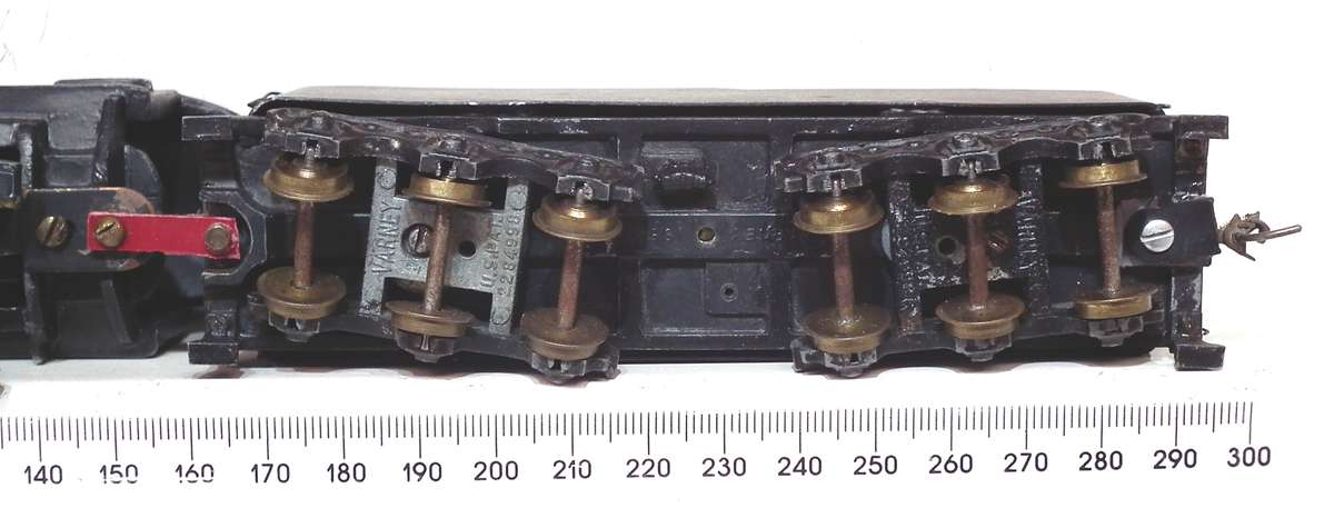 VARNEY OO: Detailed All Metal 4-6-2 Steam Loco with Tender in Fair Running Condition.(USA)