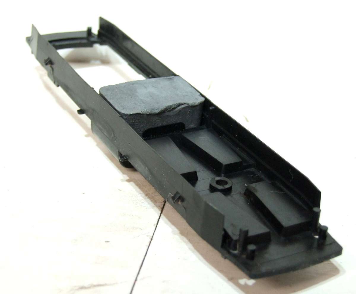 LIMA HO: SAR Power E5 Locomotive Chassis in Good condition for Parts.(Italy)