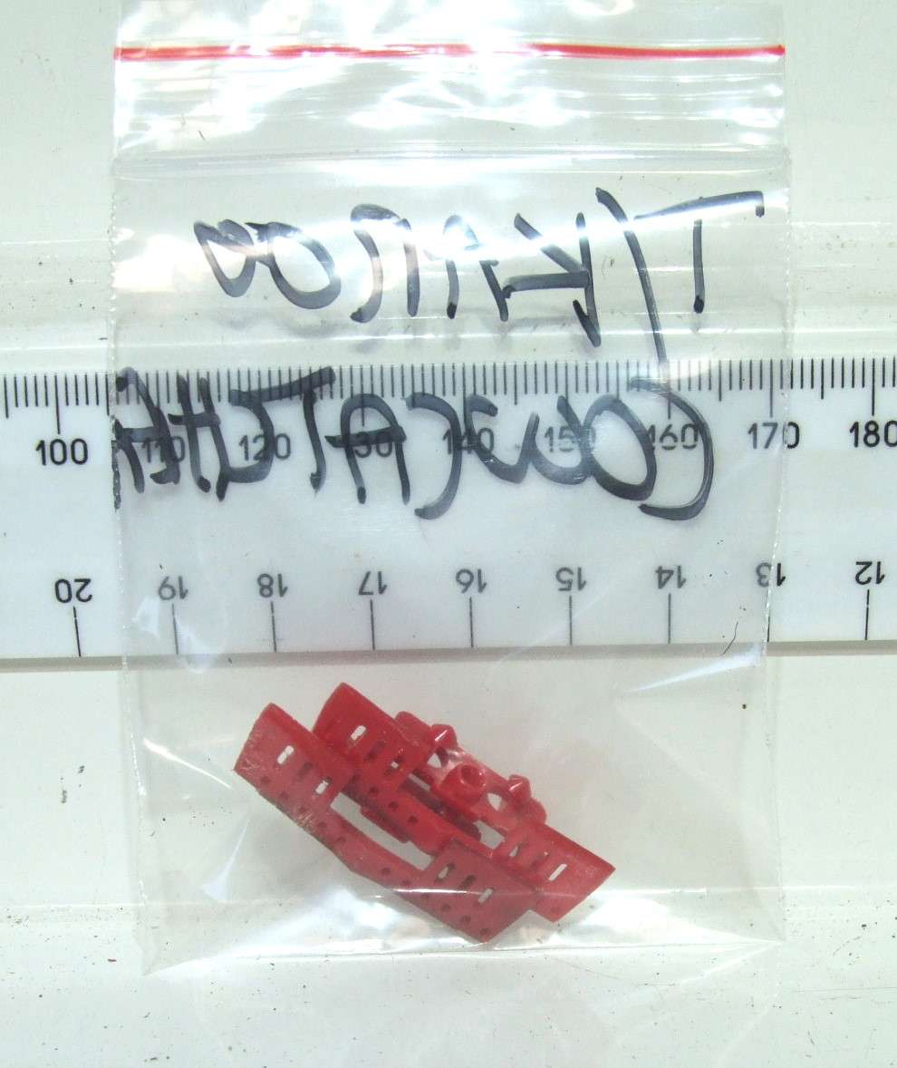 LIMA HO: SAR E5 `Trans Karoo` Locomotive cowcatchers in Fair un-boxed condition for Parts.(Italy)