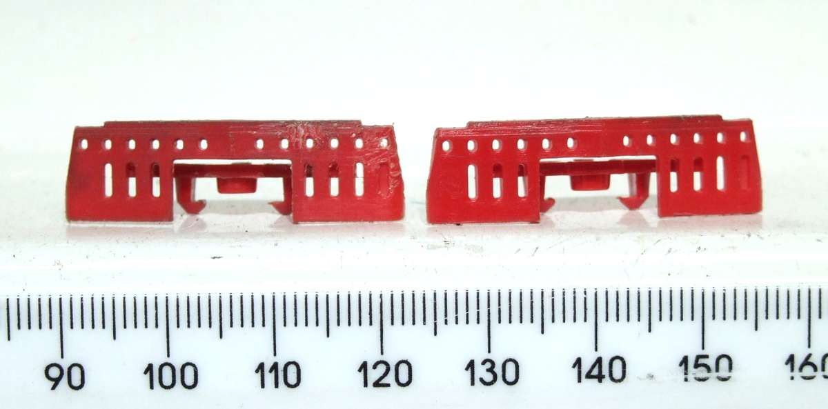 LIMA HO: SAR E5 `Trans Karoo` Locomotive cowcatchers in Fair un-boxed condition for Parts.(Italy)