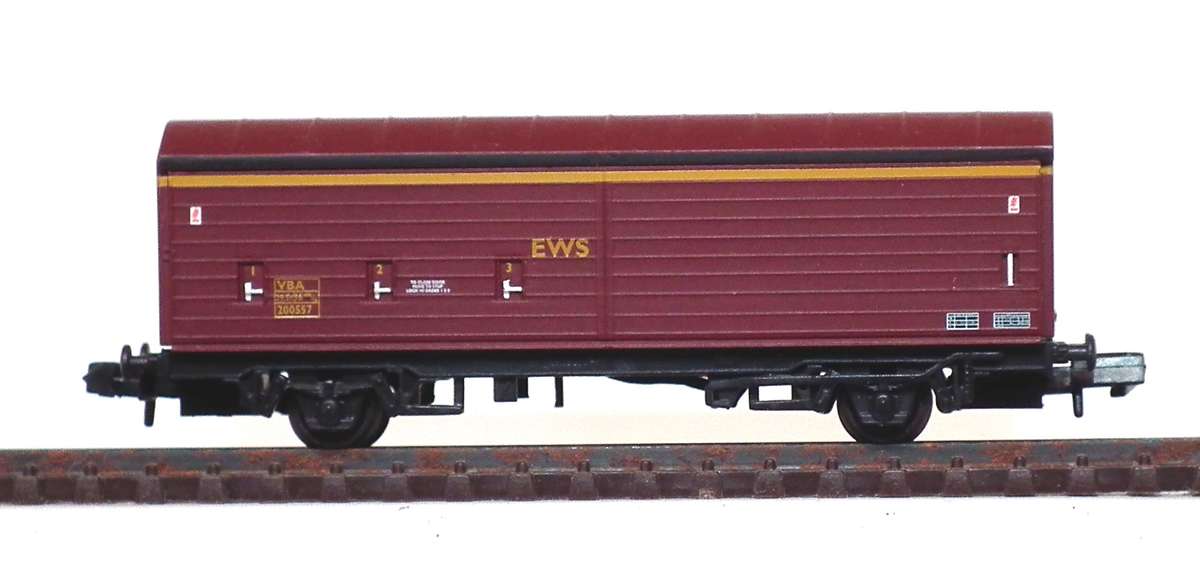 GRAFAR N:  Vintage "LMS" Steam Train Set in Very Good Un-Boxed condition (Brittan/China)